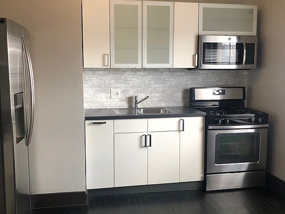 5th image of 718 N Grant St APT 6