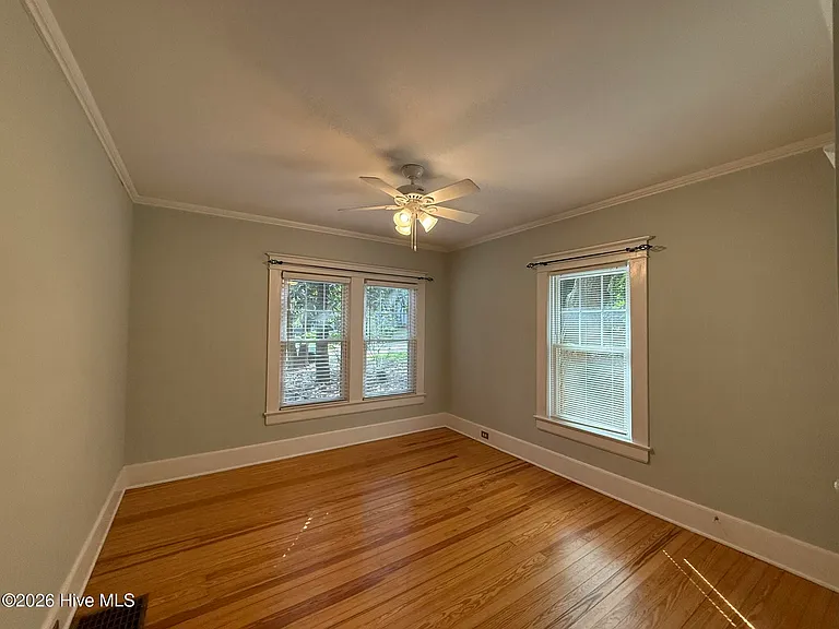 360 E Maine Ave — Photo 13