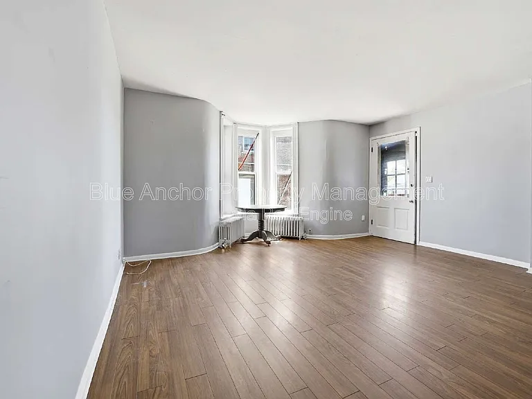 114 King St #2 — Photo 5