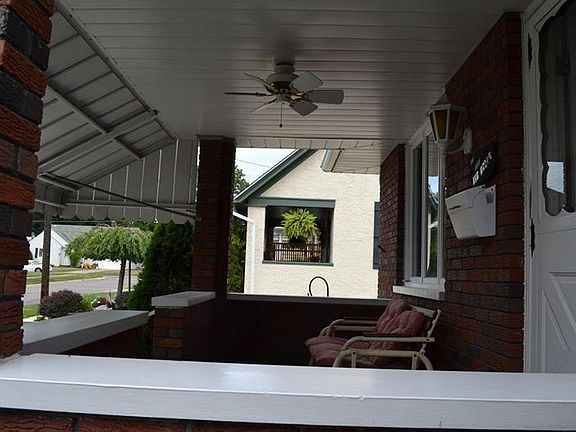 5th image of 412 Byng St