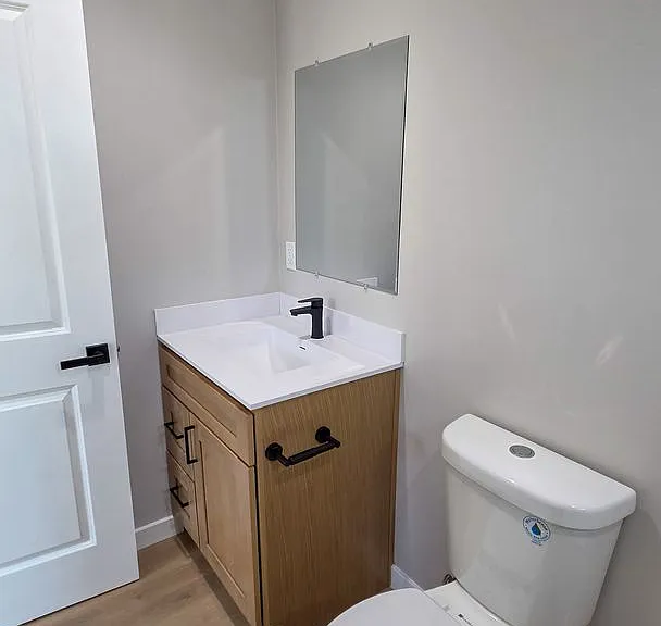 r7651 — Photo 15