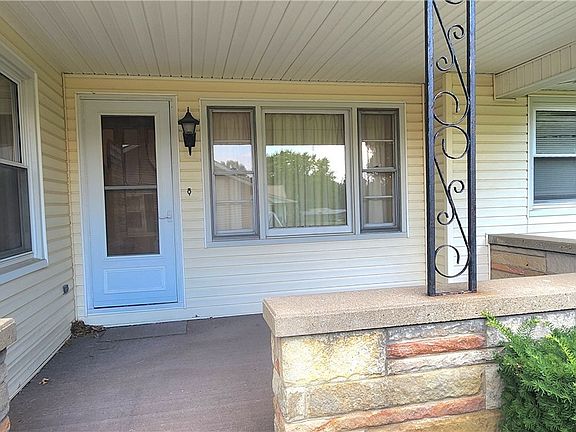 5th image of 614 Halbar Dr