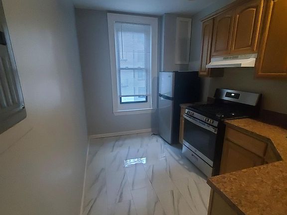 3rd image of 1988 Morris Ave Floor 2
