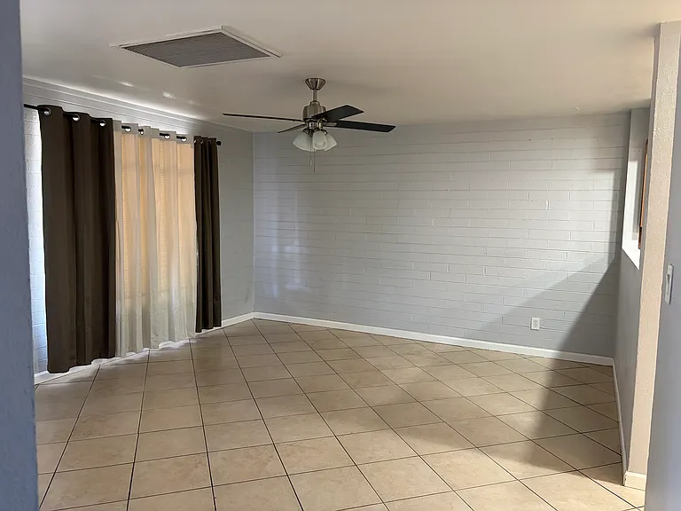 4414 N 47th Dr — Photo 14