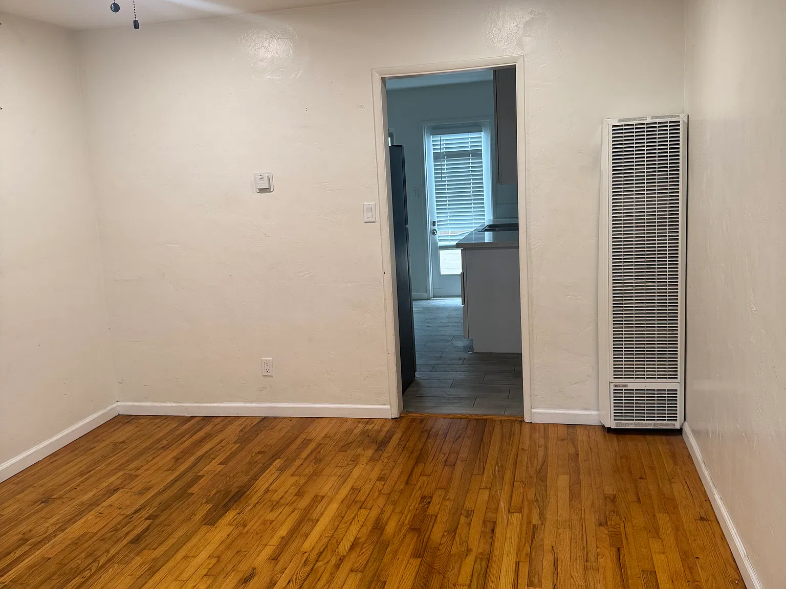 2 bed, 825 sqft, $2,850 — Photo 2