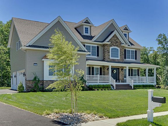 2nd image of 1714 Symphony Ln