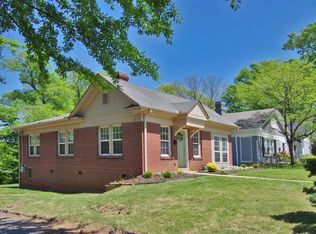 1709 W Forrest Ave, East Pt, GA 30344