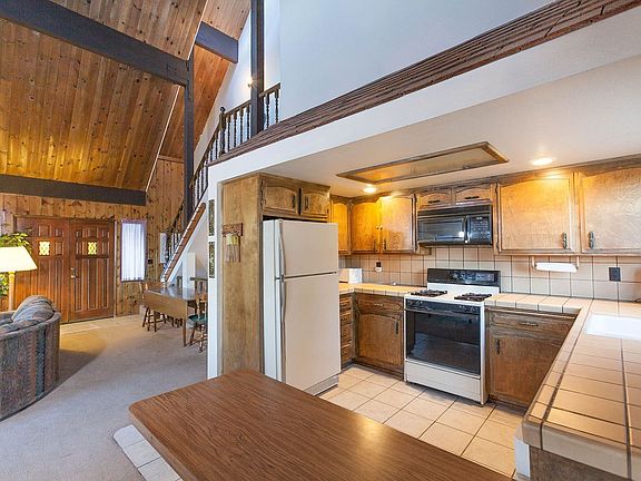 3rd image of 27924 Saint Bernard Ln