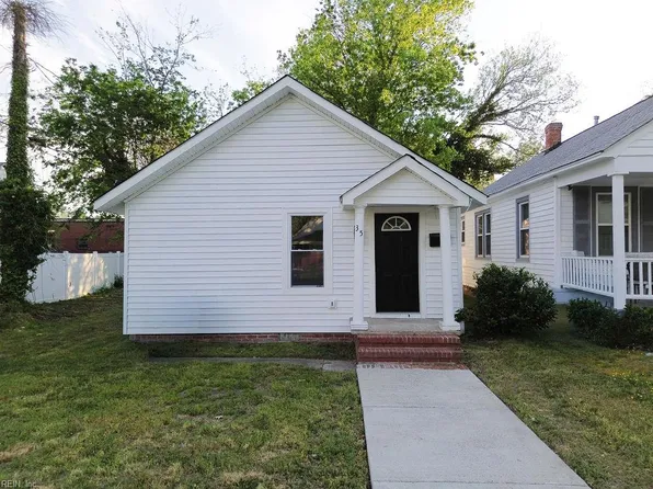 35 Sycamore Ave, Newport News, VA 23607