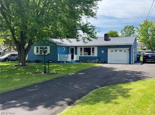 3865 Burkey Rd, Youngstown, OH 44515