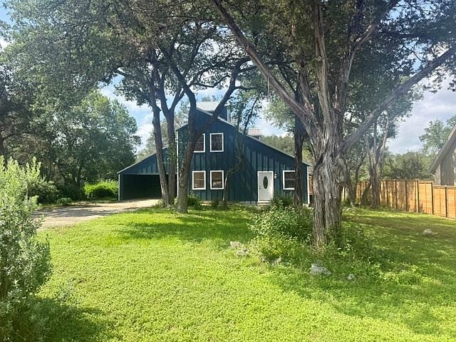 1st image of 6 Woodridge Cir