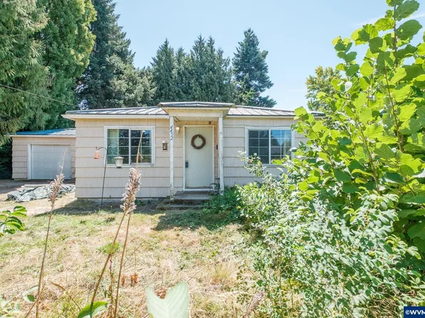 4452 Dover Ave NE, Salem, OR 97305