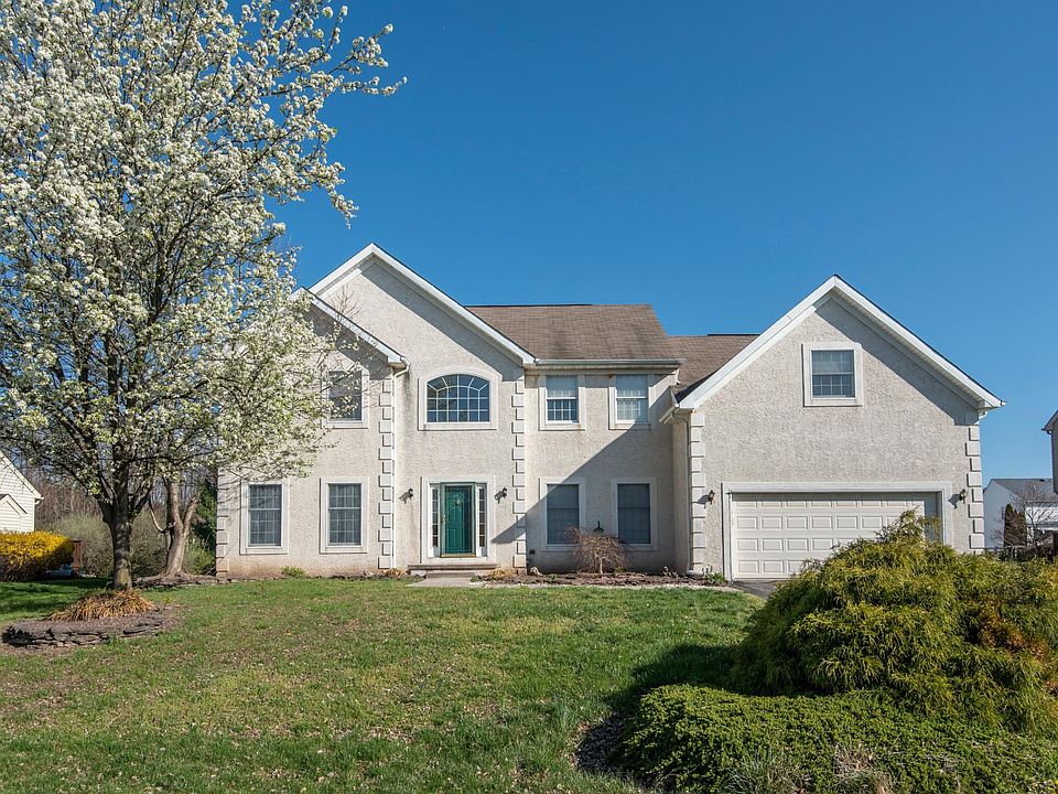 1st image of 14 Riva Ridge Ln