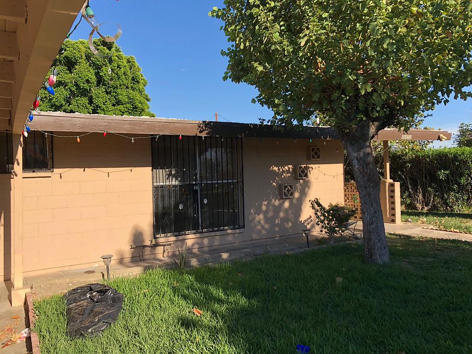 2nd image of 30650 San Diego Dr