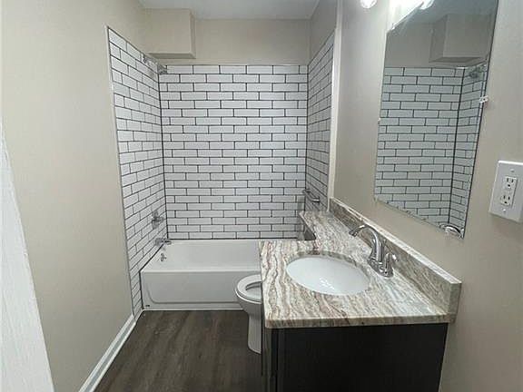 4th image of 36-34 Center St