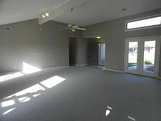 2nd image of 2502 W Oak St