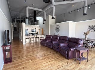 315 Main St #A, Peoria, IL 61602