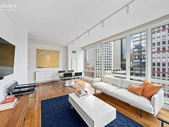 3rd image of 250 E 53rd St APT 1702