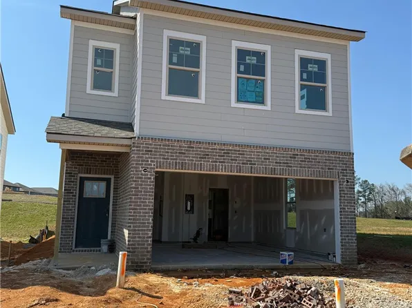 2592 Stokes Dr, Opelika, AL 36804