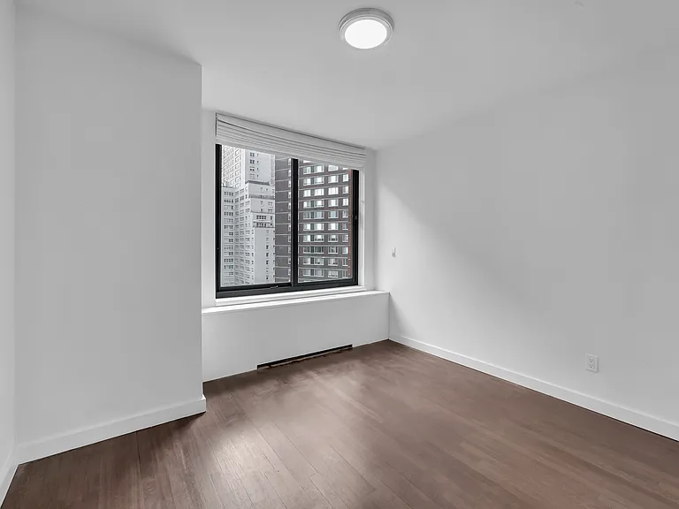 155 W 70th St #11C — Photo 8