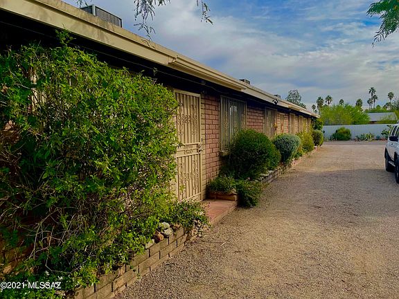 3rd image of 2615 N Haskell Dr