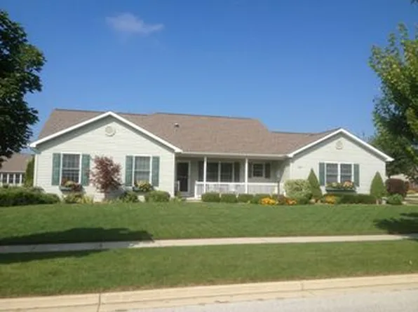408 Leslie Dr, Frankenmuth, MI 48734