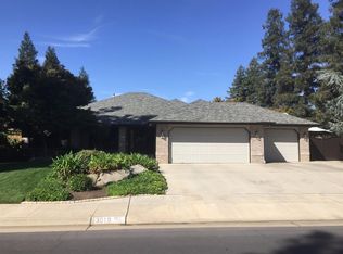 3010 Magnolia Ave, Clovis, CA 93611