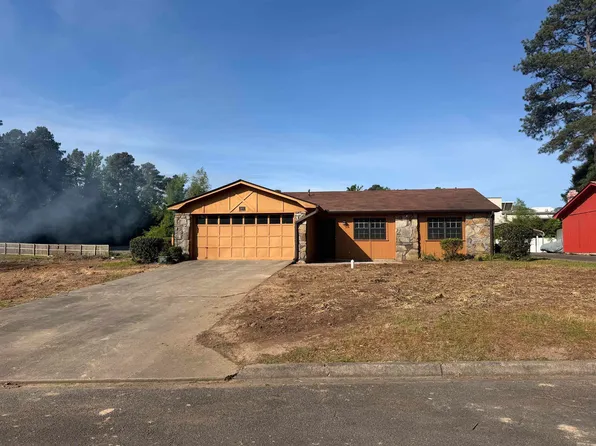 86 Lexington Cir, White Hall, AR 71602