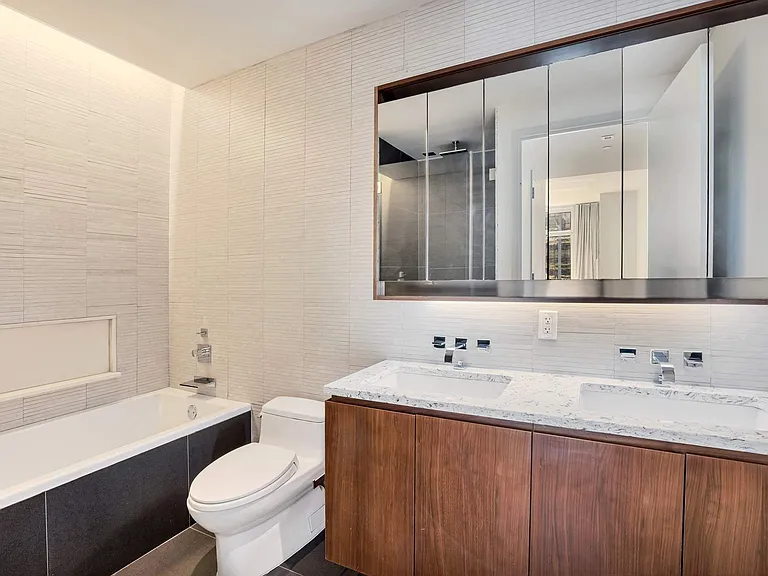 555 W 59th St #18F — Photo 6
