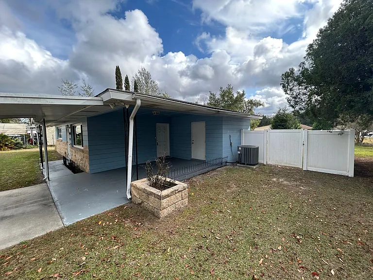 21570 SW Raintree St — Photo 9