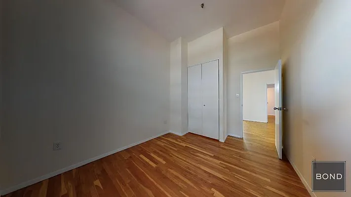 Rented by Bond New York | media 51