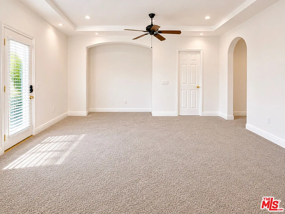 1 bed, 1.0 bath, $1,700 — Photo 2