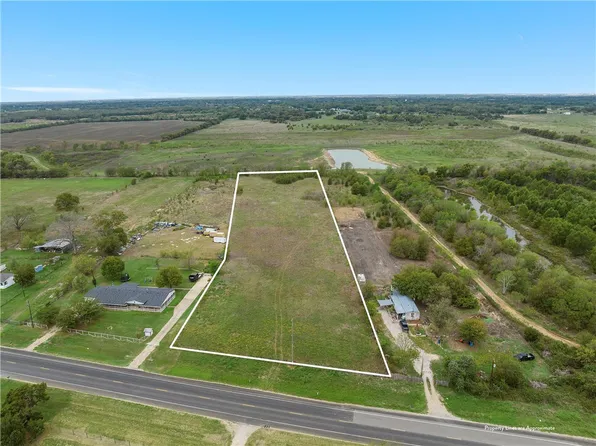 7226 S University Parks Dr, Waco, TX 76706