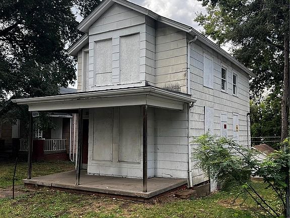 4th image of 212 S 15th St