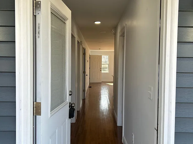 472 Friendship St #B — Photo 11