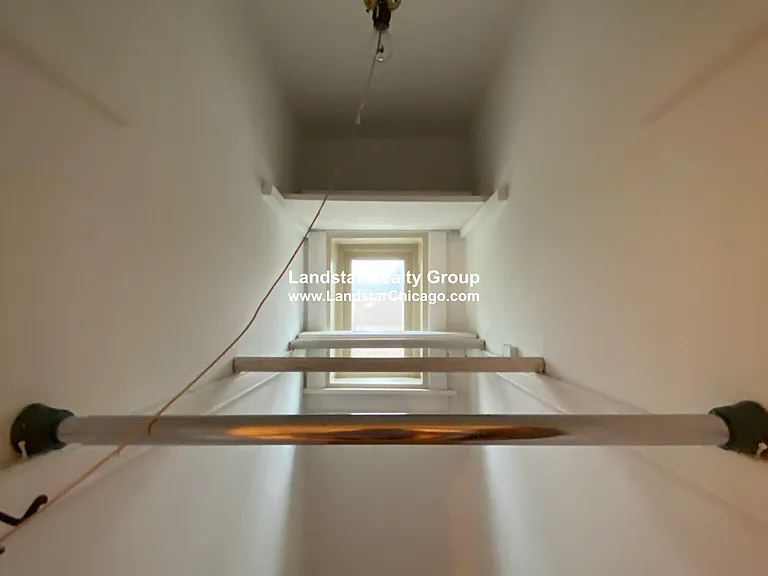 2815 W Berteau Ave #2 — Photo 4