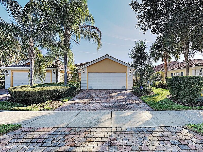 1st image of 11827 Delfina Ln
