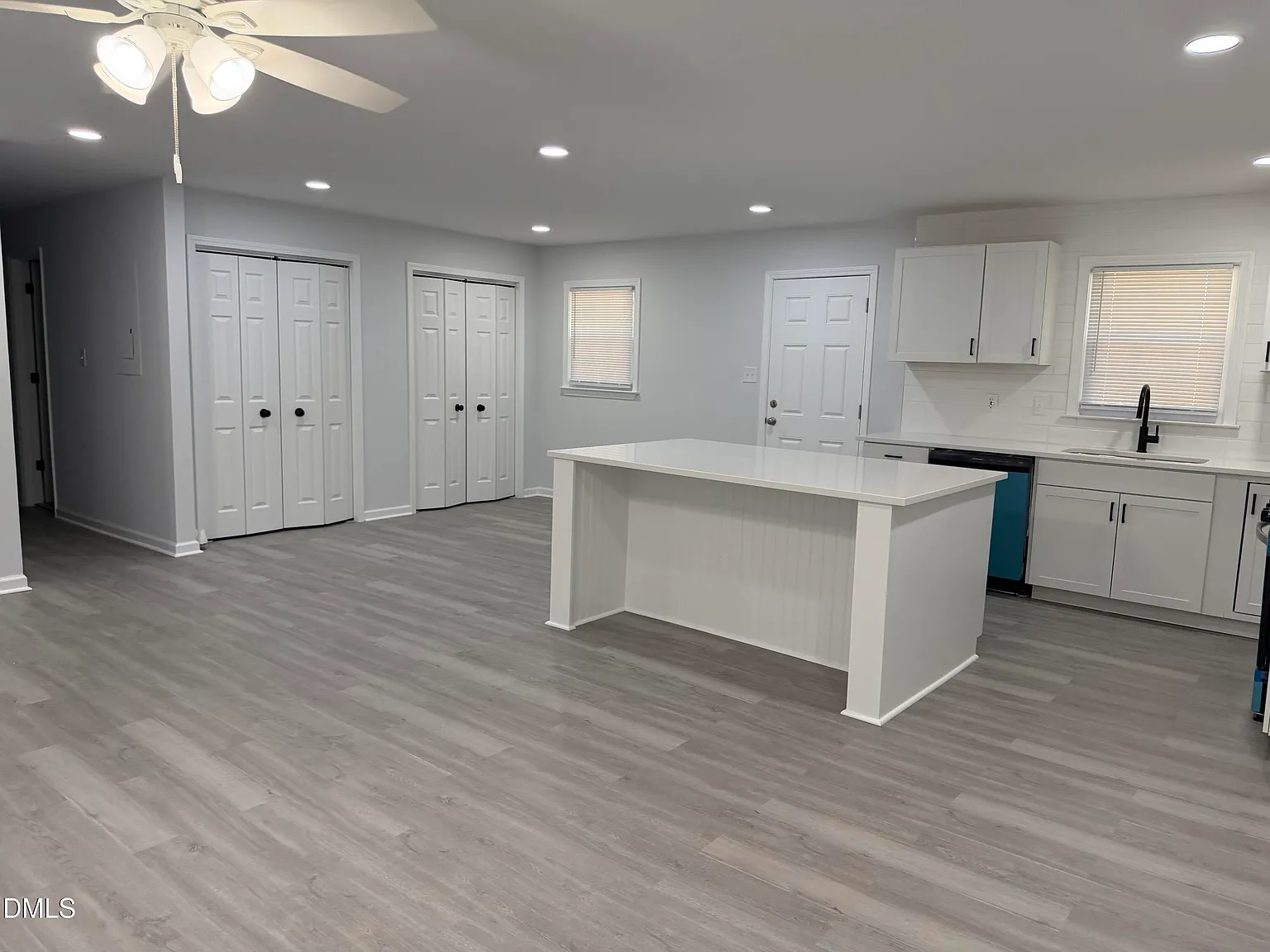 3 bed, 2.0 bath, 1319 sqft, $1,550 — Photo 3