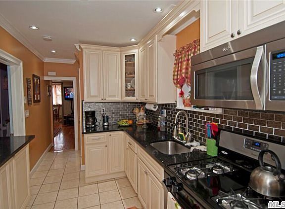 3rd image of 24021 Weller Ave
