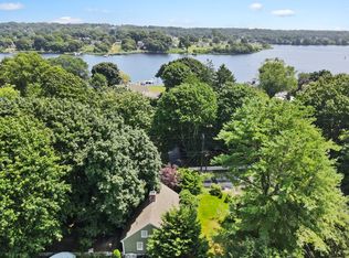 122 River Rd, Pawcatuck, CT 06379