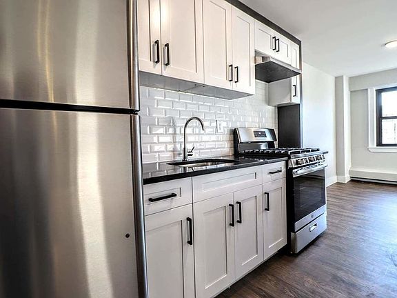4th image of 260 Audubon Ave #11R