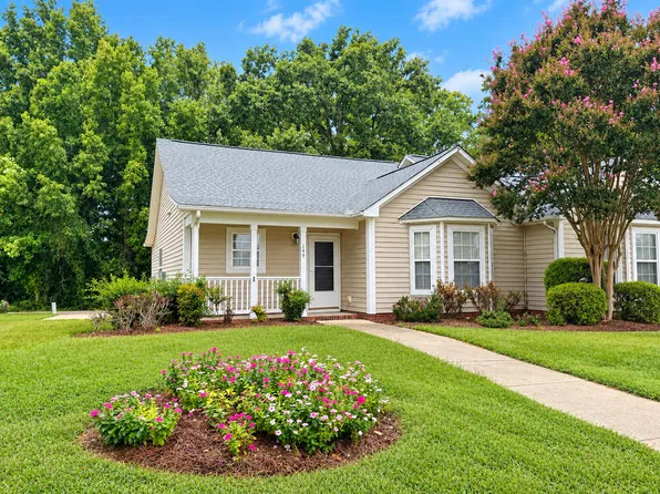 149 W Moss Creek Dr, Clayton, NC 27520