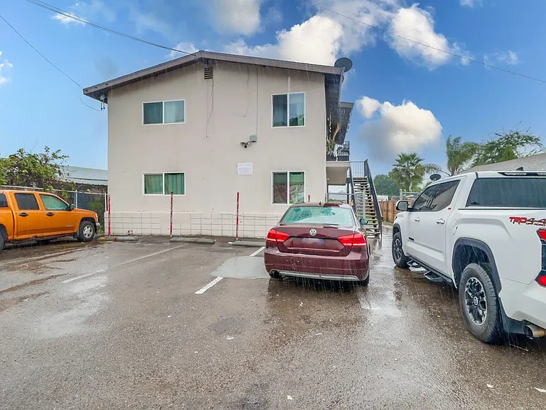 3517-3523 J Street - 3523 J St. — Photo 11