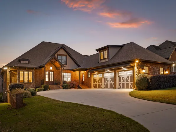 8054 Hampton Cove Dr, Ooltewah, TN 37363