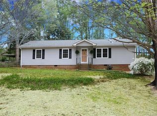 9800 Windrift Rd, Charlotte, NC 28215