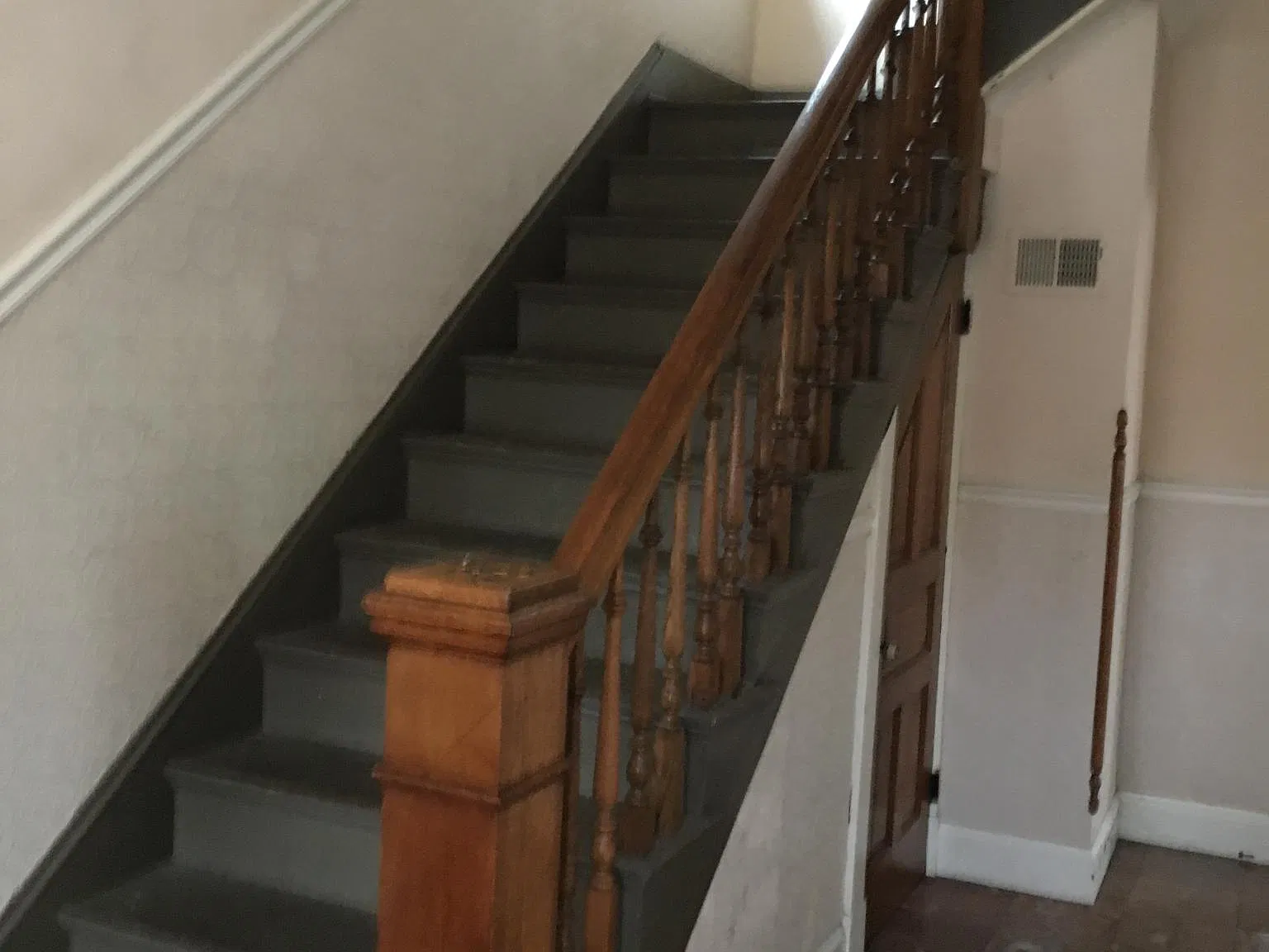 5 bed, 2262 sqft, $3,300 — Photo 4