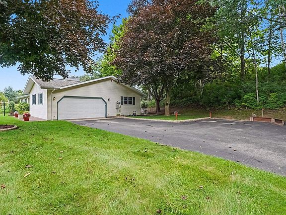 4th image of 2839 Lake George Rd