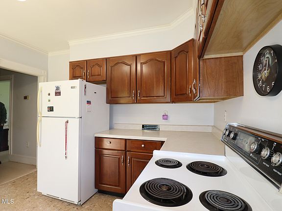 5th image of 134 Albert Road