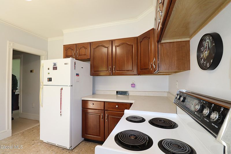 5th image of 134 Albert Road
