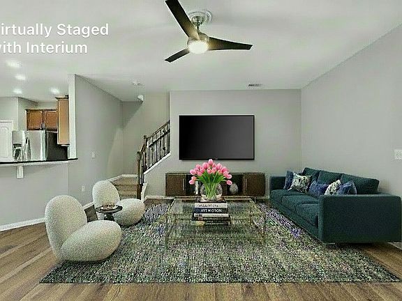 4th image of 208 Tuftin Dr